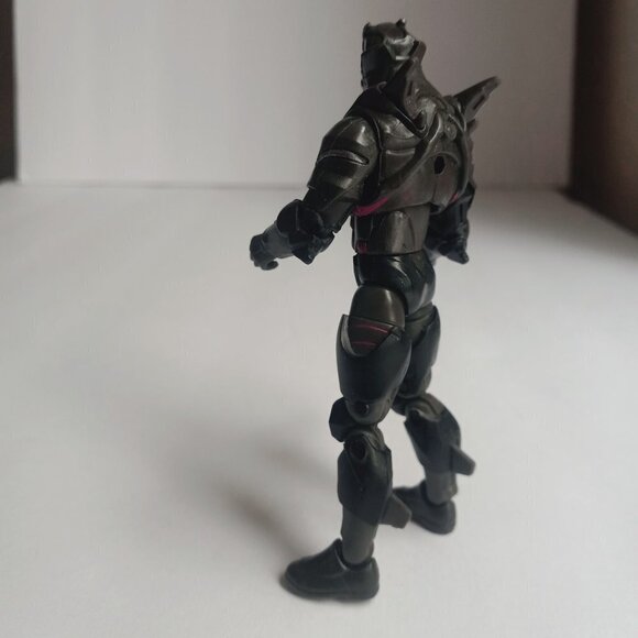 Fortnite Omega Toy Figurine 4" Tall with Weapons Scar Gun and Parasol - Picture 14 of 16